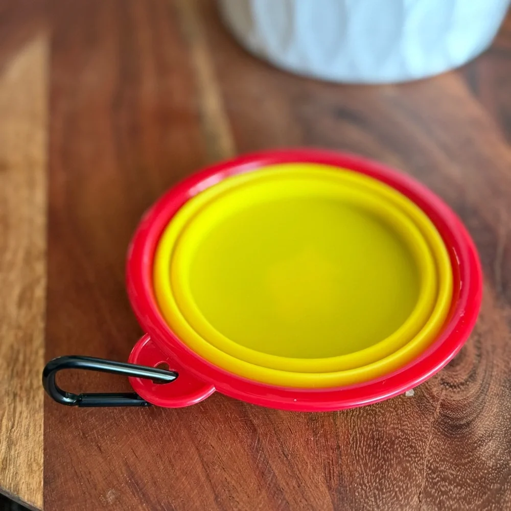 Buc-ee’s Collapsible Travel Portable Pet Cup Yellow/Red Silicone